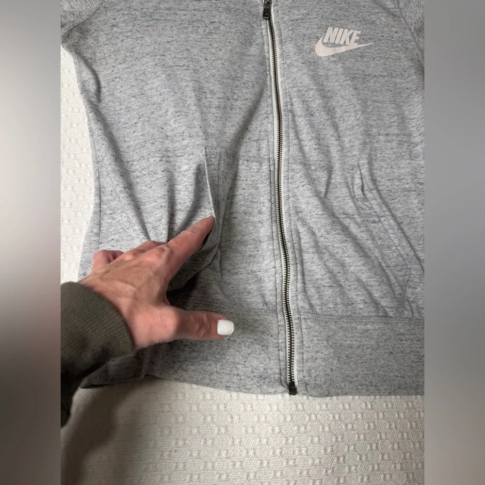 Nike Light Gray Zip Hoodie Sweatshirt with White Logo Medium